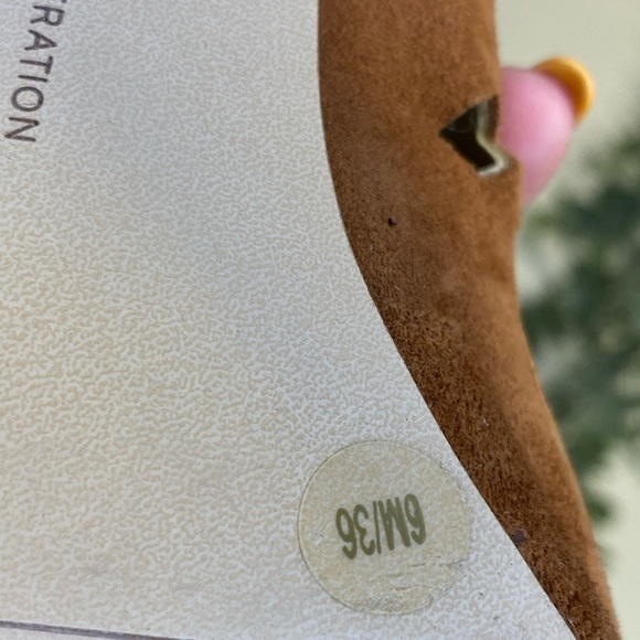 BCBGeneration Suede Tan Caged Sandal Heels Size 6 - Picture 3 of 17